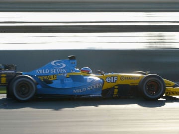 Sale a subasta el Renault R24 que pilotó Alonso en el año 2004