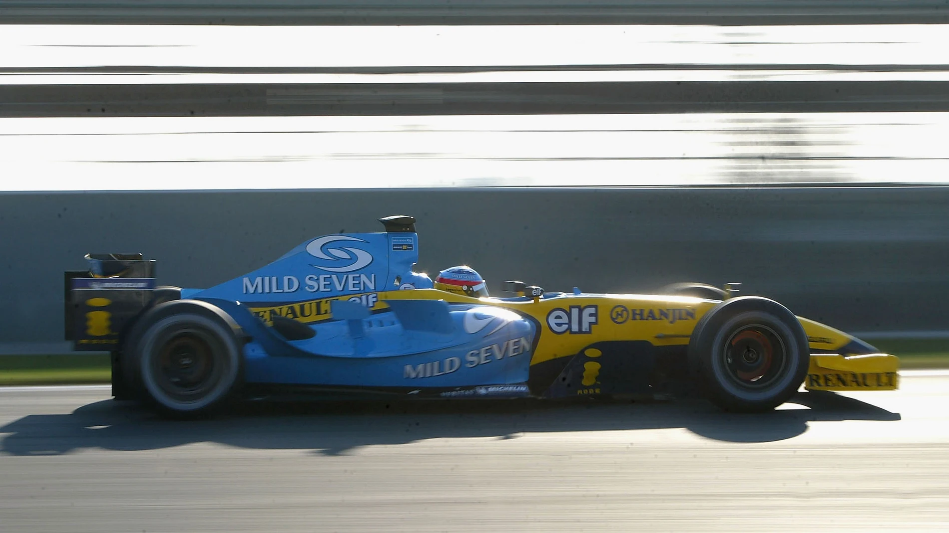 Sale a subasta el Renault R24 que pilotó Alonso en el año 2004