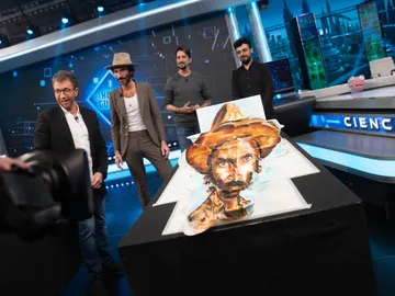 El fascinante homenaje a Leiva en directo en 'El Hormiguero 3.0' hecho con platos El fascinante homenaje a Leiva en directo en 'El Hormiguero 3.0' hecho con platos