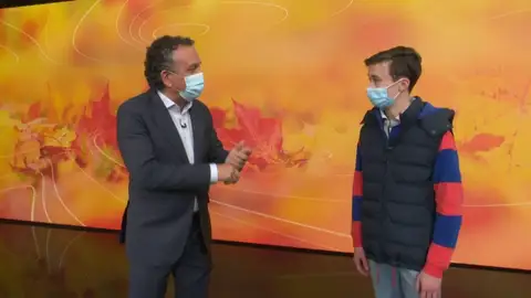 Los consejos del meteorólogo Roberto Brasero a Jorge Rey Los consejos del meteorólogo Roberto Brasero a Jorge Rey