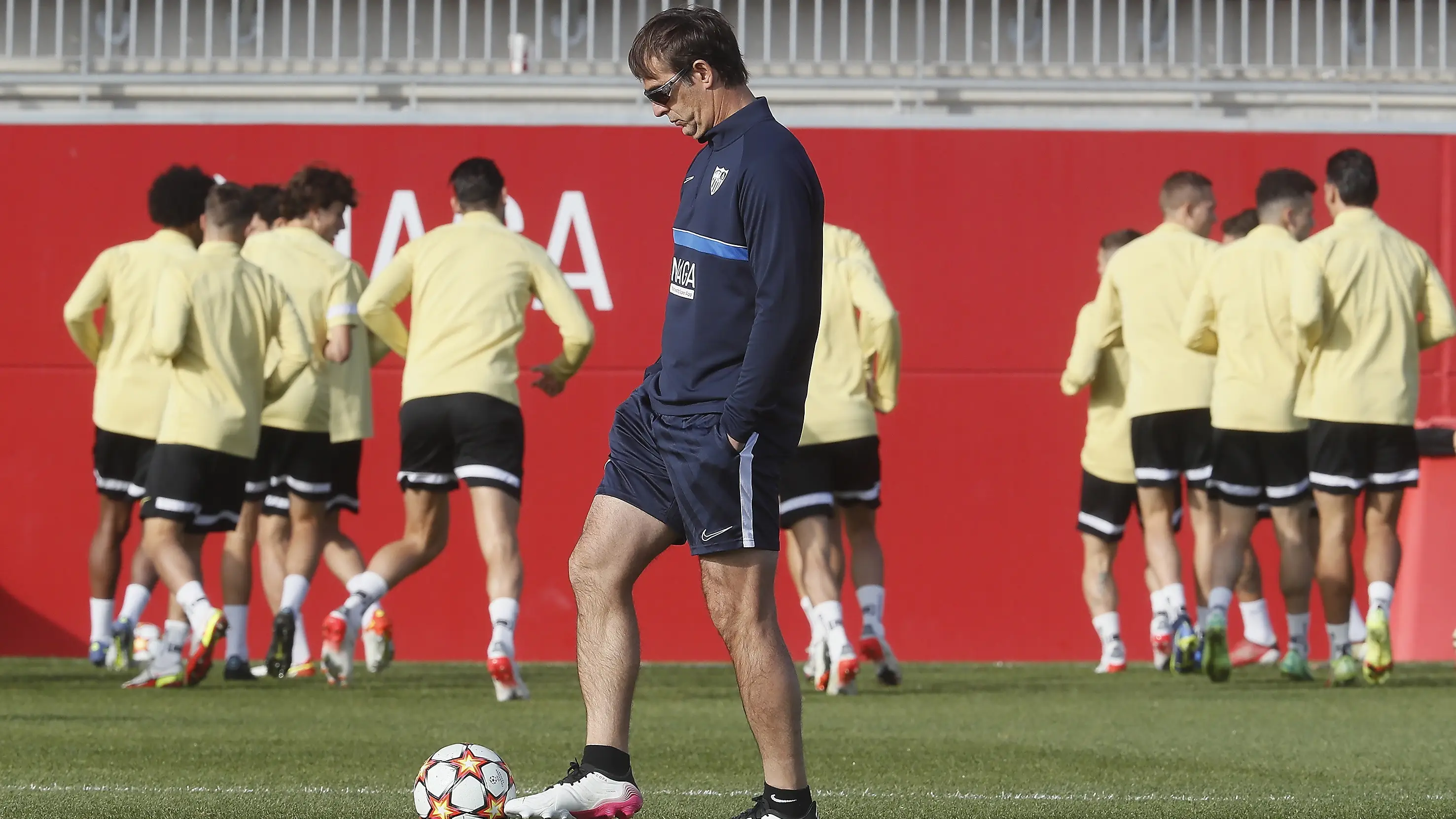 Julen Lopetegui, en un entrenamiento del Sevilla