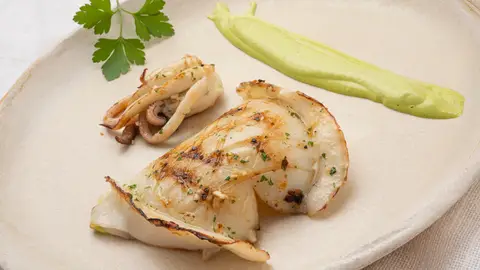 Receta de sepia a la plancha con ajo y perejil de Karlos Arguiñano Receta de sepia a la plancha con ajo y perejil de Karlos Arguiñano