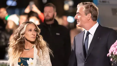 Sarah Jessica Parker y Chris Noth como Carrrie y Mr. Big en 'Sexo en Nueva York' Sarah Jessica Parker y Chris Noth como Carrrie y Mr. Big en 'Sexo en Nueva York'