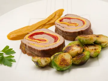 Receta fácil y vistosa: aleta rellena de pimientos y tortilla Receta fácil y vistosa: aleta rellena de pimientos y tortilla