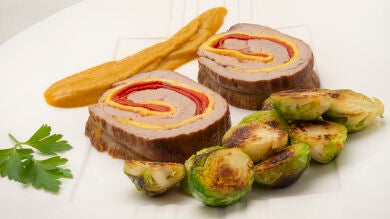 Receta fácil y vistosa de Arguiñano: aleta rellena de pimientos y tortilla