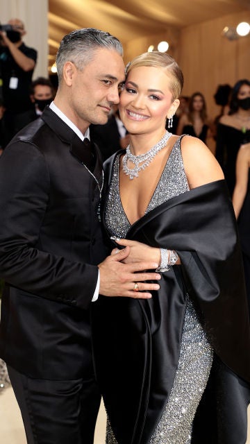 Taika Waititi y Rita Ora
