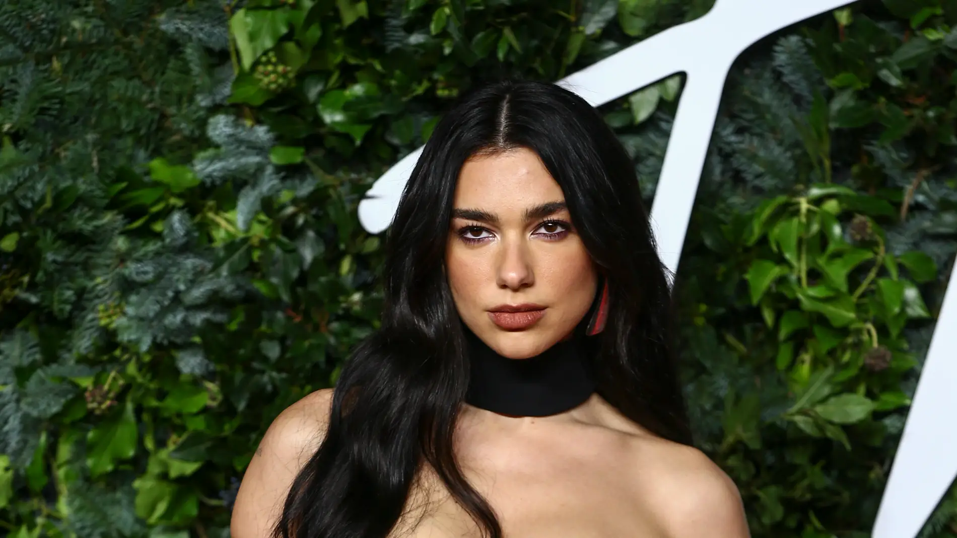 Dua Lipa en los 'Fashion Awards 2021', en Londres.