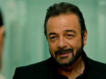 Hünkar responde a la propuesta de Fekeli y desata la ira de Yilmaz y Fekeli Hünkar responde a la propuesta de Fekeli y desata la ira de Yilmaz y Fekeli