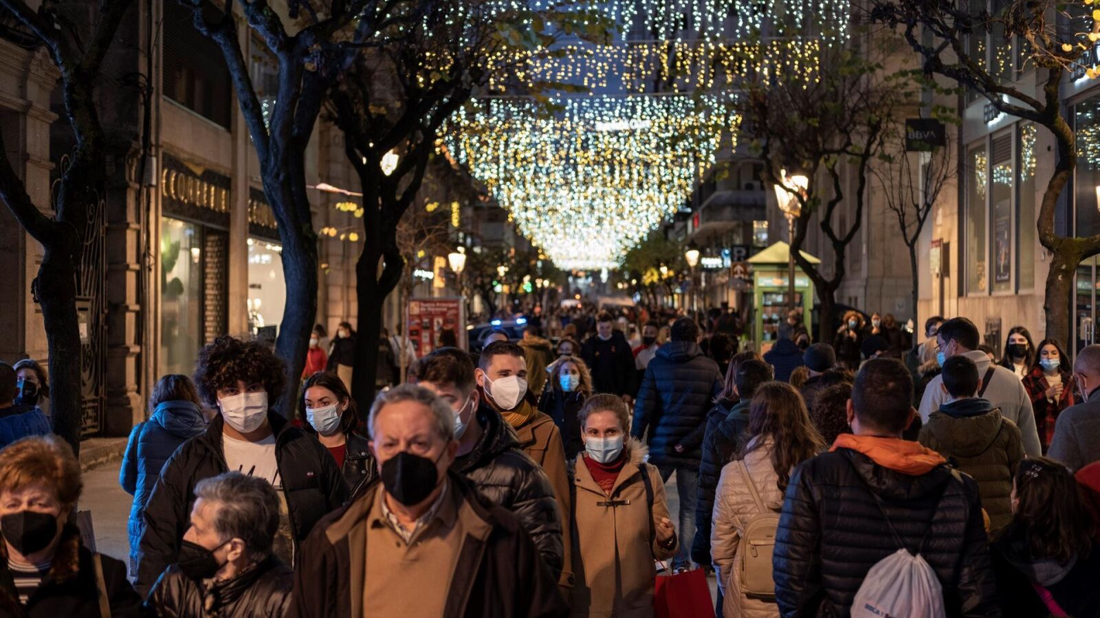 Nuevas restricciones en Galicia: Prohibidas las reuniones de no convivientes entre las 03:00 y las 06:00 