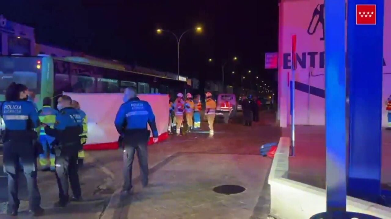 Muere una mujer atropellada por un autobús interurbano en Alcorcón