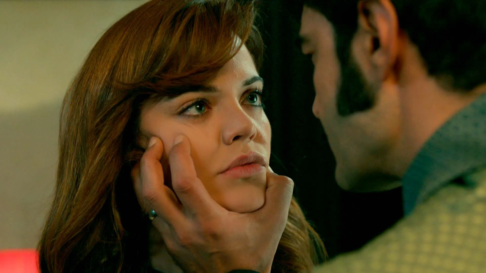 Demir y Züleyha, cada vez más distantes: “Ya no quiero quedarme aquí” Demir y Züleyha, cada vez más distantes: “Ya no quiero quedarme aquí”