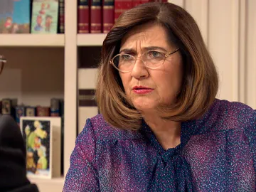 Carmen descubre que su familia lleva siendo estafada… ¡Más de 20 años! Carmen descubre que su familia lleva siendo estafada… ¡Más de 20 años!