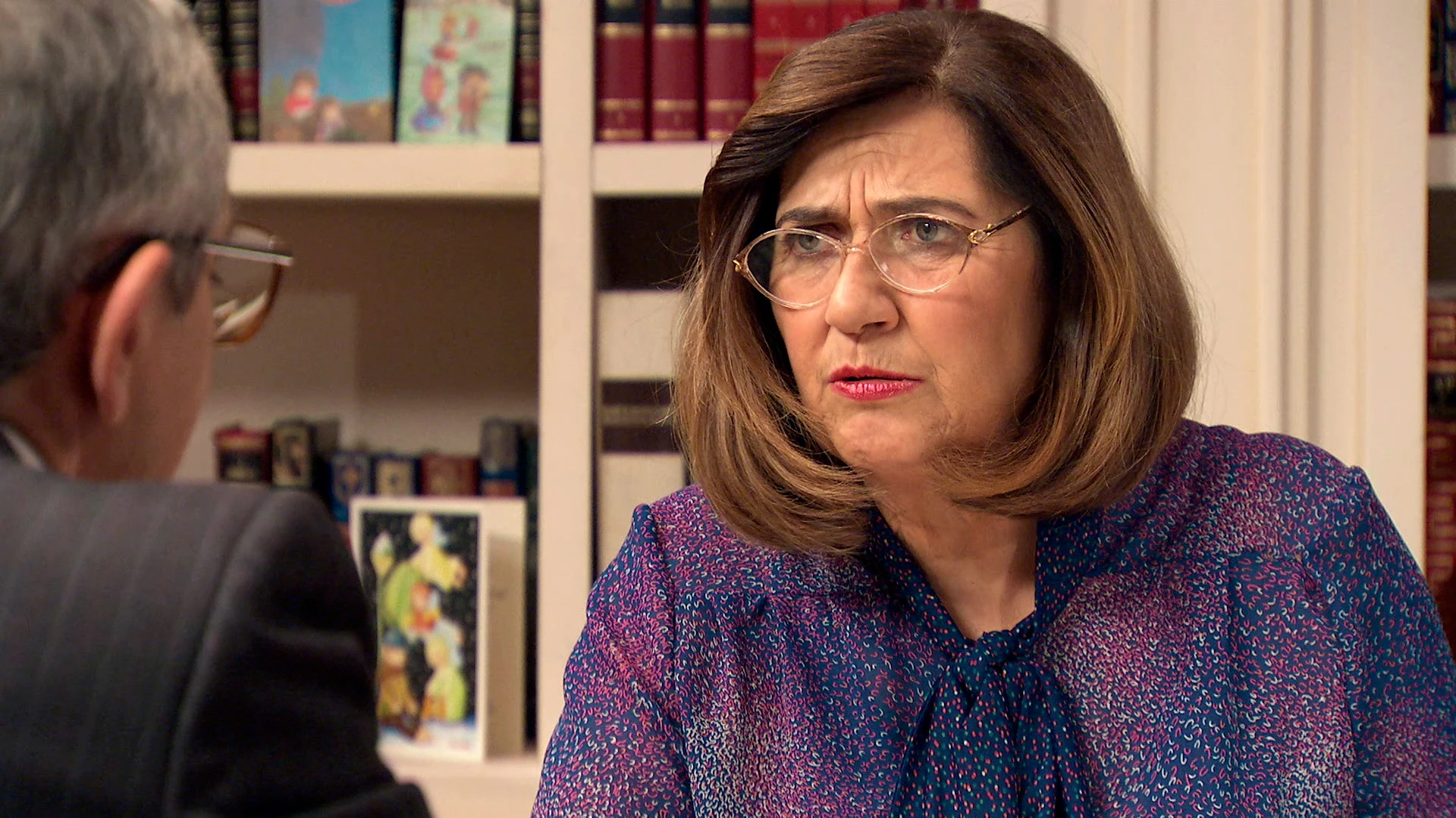 Carmen descubre que su familia lleva siendo estafada… ¡Más de 20 años! Carmen descubre que su familia lleva siendo estafada… ¡Más de 20 años!