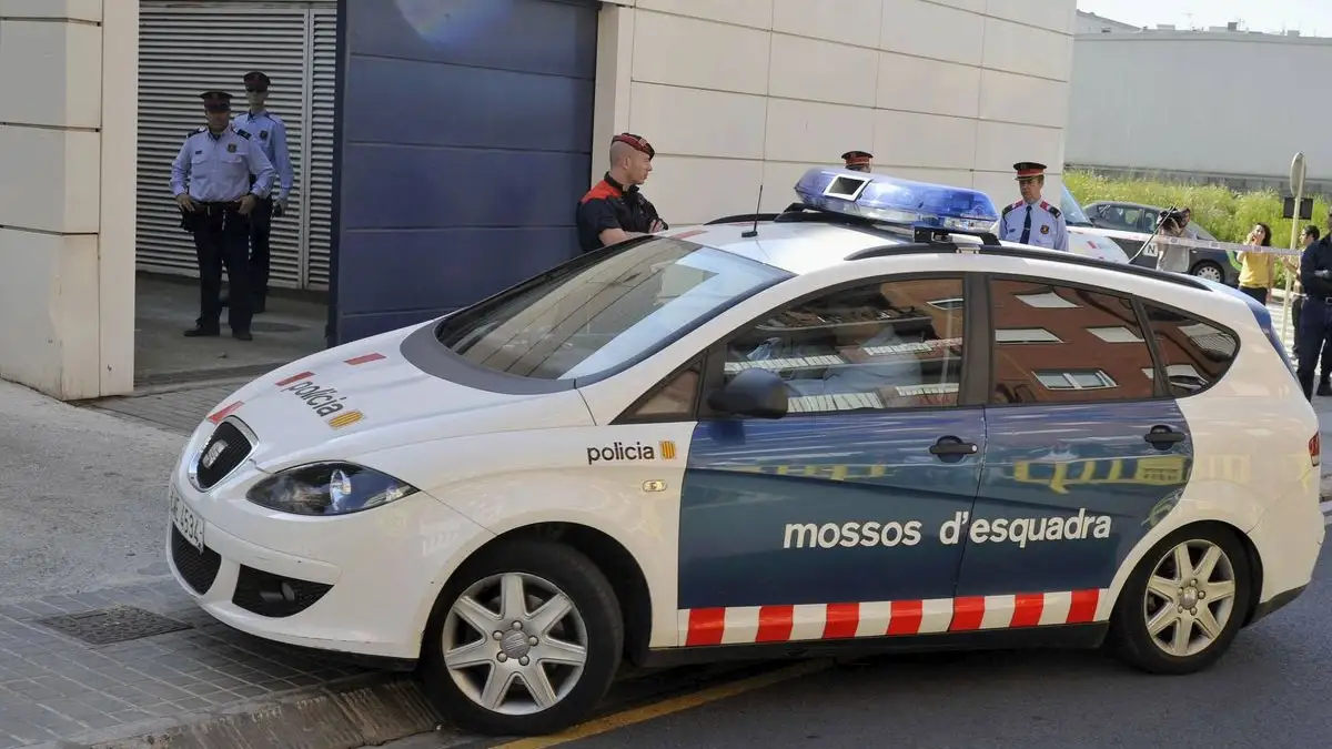 Unos 20 afganos entran por Tarragona a Espa&ntilde;a escondidos en un contenedor mar&iacute;timo 