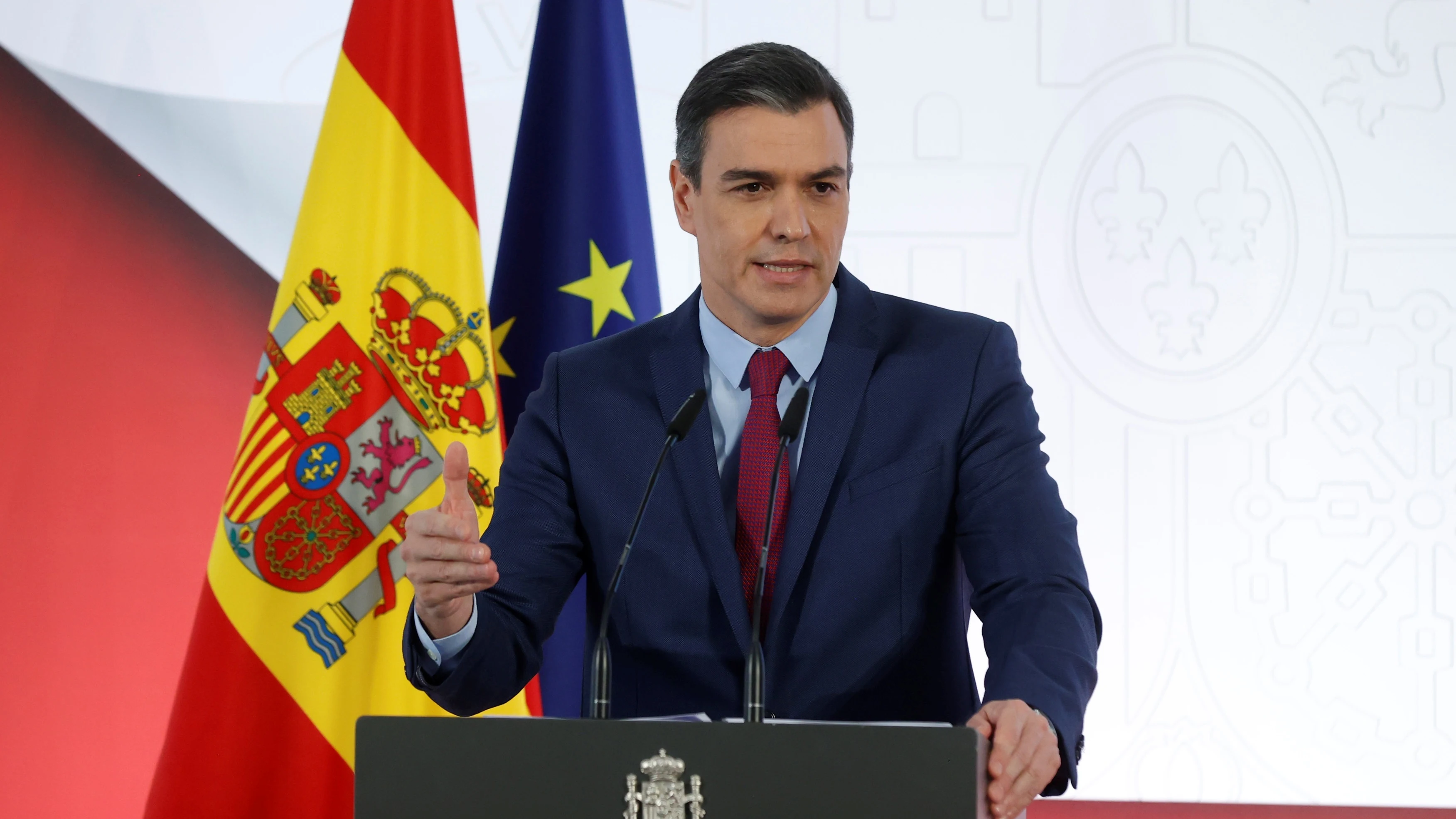 Pedro S&aacute;nchez hace balance del a&ntilde;o: "Han sido dos a&ntilde;os dif&iacute;ciles, complejos e intensos marcados por la pandemia"
