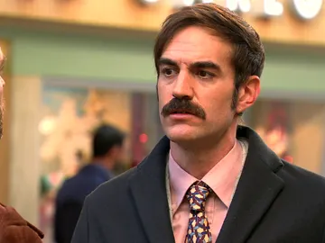 Raúl echa a Fran de su vida para siempre: “Nos has traicionado a todos, destruyes todo lo que tocas” Raúl echa a Fran de su vida para siempre: “Nos has traicionado a todos, destruyes todo lo que tocas”