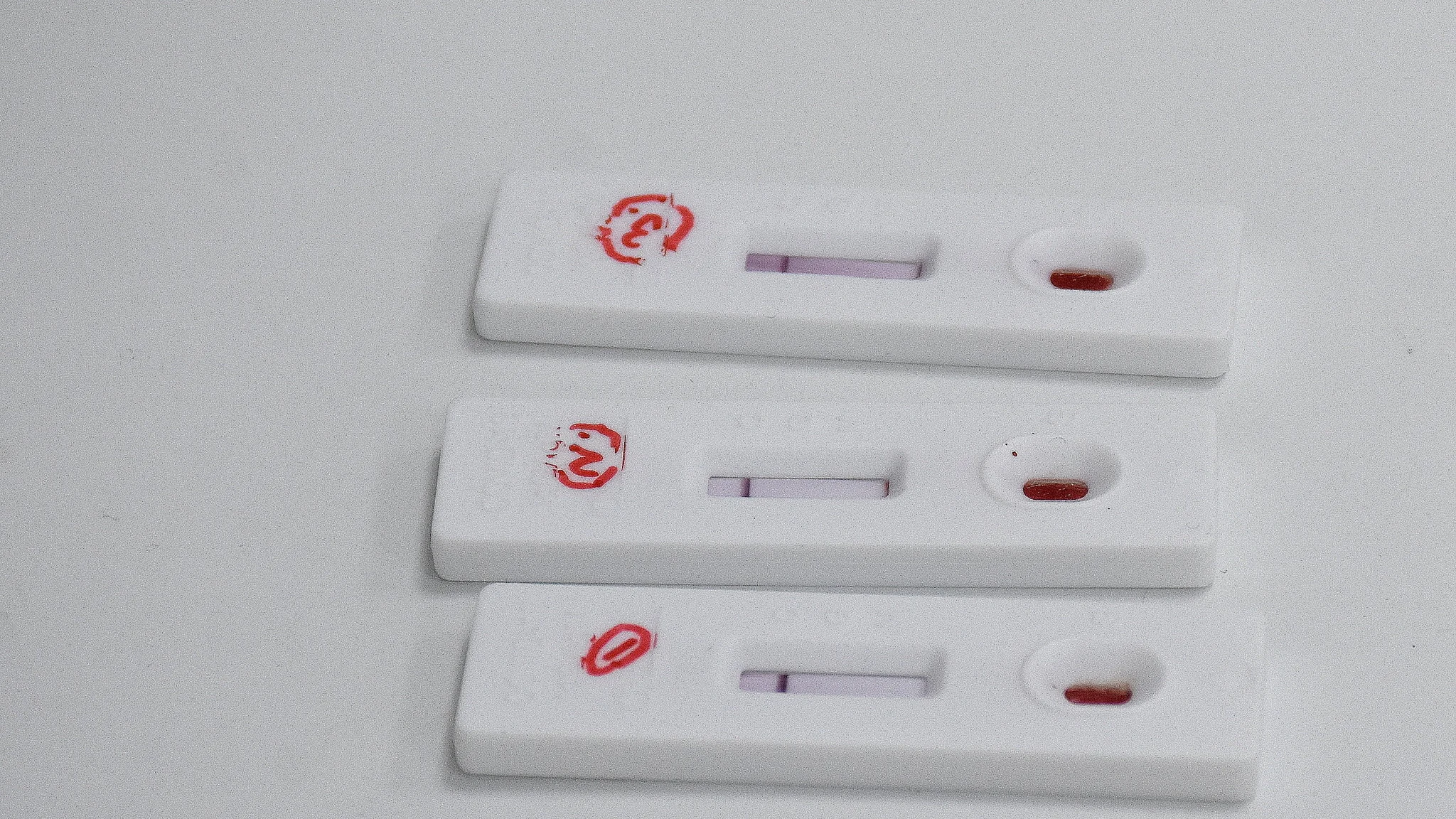 La Farmacia Lavapi&eacute;s ofrece la posibilidad de donar test de ant&iacute;genos.
