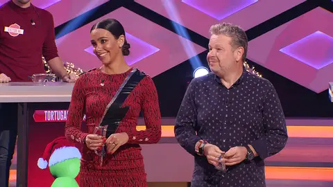 La reveladora pista de Cristina Pedroche a Juanra Bonet en ‘¡Boom!’ sobre su vestido de las Campanadas 2021 La reveladora pista de Cristina Pedroche a Juanra Bonet en ‘¡Boom!’ sobre su vestido de las Campanadas 2021