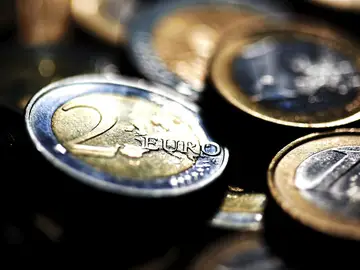 Monedas oficiales de España de uno y dos euros Monedas oficiales de España de uno y dos euros