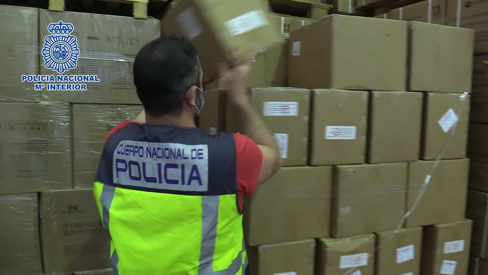 La Policía interviene 300.000 test de antígenos en Fuenlabrada