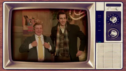 ¡Diversión y buenos deseos!: Vivimos fin de año desde la mítica plaza de los Frutos con sus vecinos ¡Diversión y buenos deseos!: Vivimos fin de año desde la mítica plaza de los Frutos con sus vecinos