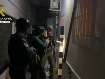 Casi medio centenar de personas detenidas en una operación contra el narcotráfico en Málaga Casi medio centenar de personas detenidas en una operación contra el narcotráfico en Málaga