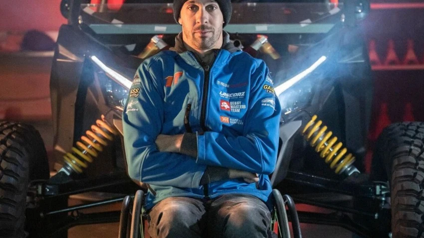 Joan Lascorz, el primer piloto tetrapléjico en el Dakar: "Vamos contra corriente, pero vamos" Joan Lascorz, el primer piloto tetrapléjico en el Dakar: "Vamos contra corriente, pero vamos"