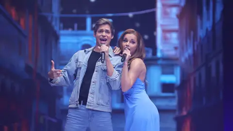 Melody cuenta ‘El chisme’ de Chenoa con Carlos Baute Melody cuenta ‘El chisme’ de Chenoa con Carlos Baute