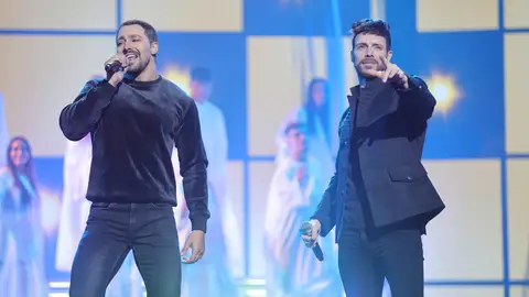 Rasel y Jorge González desafían a ‘Tu enemigo’ como Juanes y Pablo López Rasel y Jorge González desafían a ‘Tu enemigo’ como Juanes y Pablo López