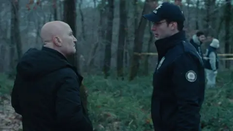 Hallan el coche de Volkan en el bosque 'Infiel'