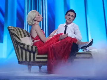 Eva Soriano y David Fernández, química y diversión como Lady Gaga y Joseph Gordon-Levitt en ‘Baby, it’s cold outside’ Eva Soriano y David Fernández, química y diversión como Lady Gaga y Joseph Gordon-Levitt en ‘Baby, it’s cold outside’