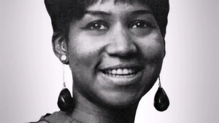Efemérides de hoy 3 de enero de 2022. Aretha Franklin, primera mujer en entrar en el Salón de la Fama del Rock and Roll. Efemérides de hoy 3 de enero de 2022. Aretha Franklin, primera mujer en entrar en el Salón de la Fama del Rock and Roll.