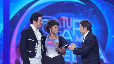 Público y jurado coronan a Nia Correia y Edu Soto como los reyes del Concierto de Año Nuevo de ‘Tu cara me suena’ 
