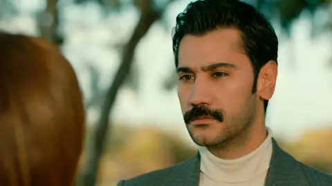 Züleyha habla con Yilmaz: “¿Qué quiere tu esposa de mí?” Züleyha habla con Yilmaz: “¿Qué quiere tu esposa de mí?”