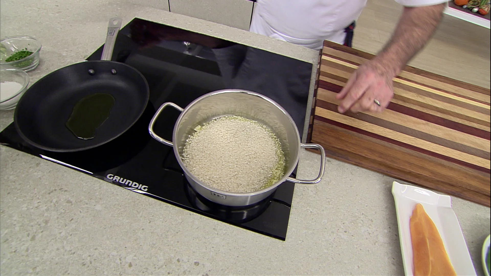 El truco de Arguiñano para marcar el arroz de las croquetas El truco de Arguiñano para marcar el arroz de las croquetas