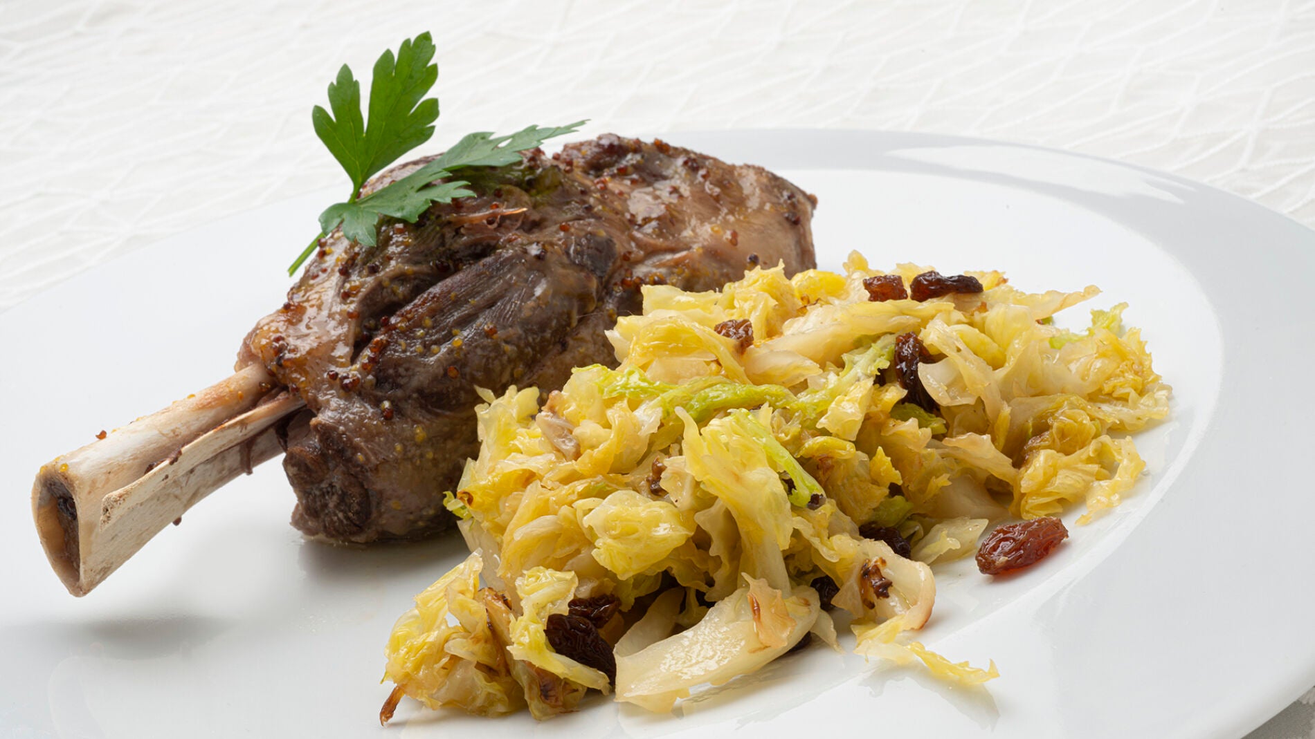 Cuece y al horno! Receta sencilla de jarretes de cordero asados, de Karlos  Arguiñano