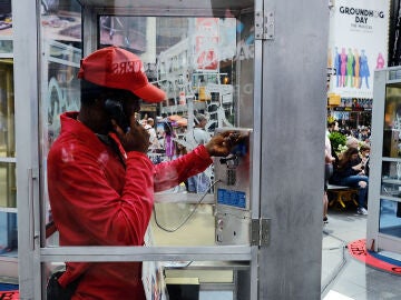 El 2022 dice adiós a las últimas cabinas telefónicas que quedan en España