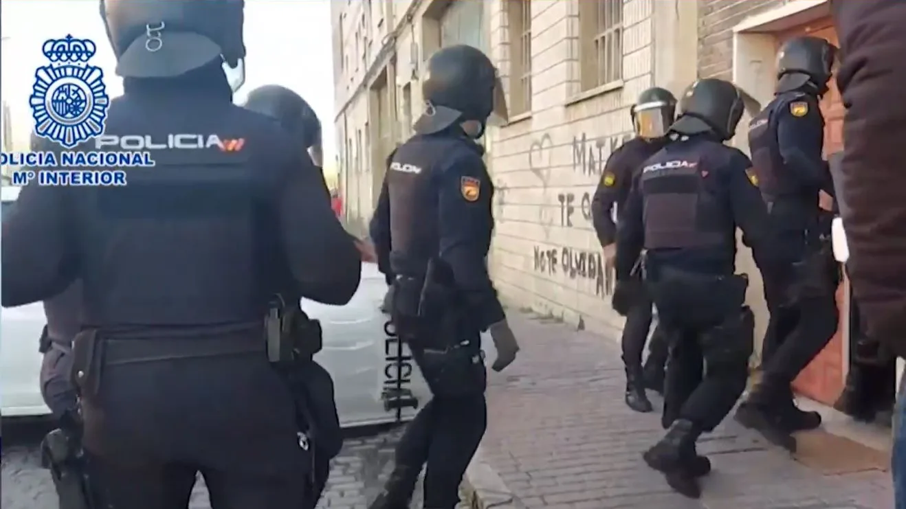 La Policía Nacional desarticula una banda dedicada a la explotación sexual La Policía Nacional desarticula una banda dedicada a la explotación sexual