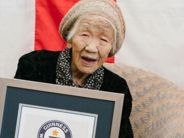 Kane Tanaka, la persona más anciana del mundo, cumple 119 años en Japón