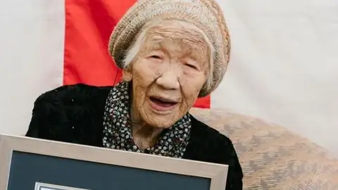 Kane Tanaka, la persona más anciana del mundo, cumple 119 años en Japón Kane Tanaka, la persona más anciana del mundo, cumple 119 años en Japón