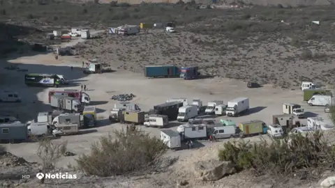 Celebran durante cuatro días una 'rave' ilegal de Nochevieja en Sorbas (Almería) Celebran durante cuatro días una 'rave' ilegal de Nochevieja en Sorbas (Almería)