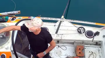 El increíble reto de un francés de 74 años que intentará cruzar el Atlántico en canoa