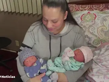 Una madre da a luz a gemelos en años distintos, uno nace en 2021 y otro en 2022