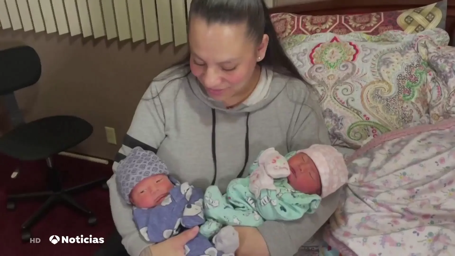 Una madre da a luz a gemelos en años distintos, uno nace en 2021 y otro en 2022 Una madre da a luz a gemelos en años distintos, uno nace en 2021 y otro en 2022