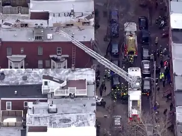 Mueren 7 niños en un incendio en un edificio que deja 13 fallecidos en Filadelfia