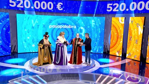 Sus Majestades los Reyes Magos de Oriente irrumpen en el plató de ‘Pasapalabra’ Sus Majestades los Reyes Magos de Oriente irrumpen en el plató de ‘Pasapalabra’