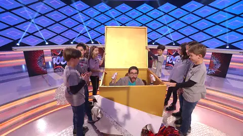 La divertida sorpresa de Juanra Bonet a los niños, protagonistas del ‘¡Boom!’ antes de la llegada de los Reyes Magos La divertida sorpresa de Juanra Bonet a los niños, protagonistas del ‘¡Boom!’ antes de la llegada de los Reyes Magos