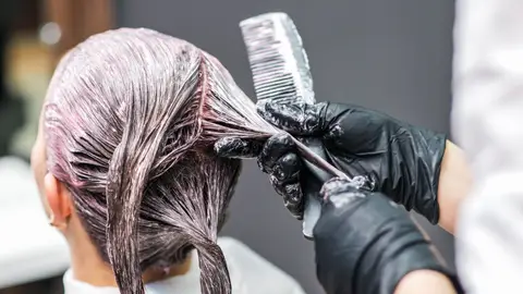 Pelo en proceso de coloración Pelo en proceso de coloración