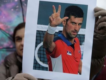 El juez desestima la petición del gobierno australiano de retrasar la apelación y Djokovic sigue con opciones