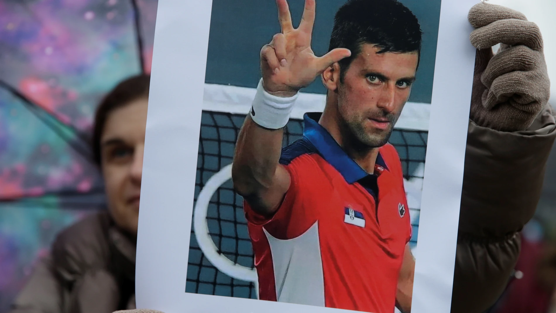 El juez desestima la petición del gobierno australiano de retrasar la apelación y Djokovic sigue con opciones